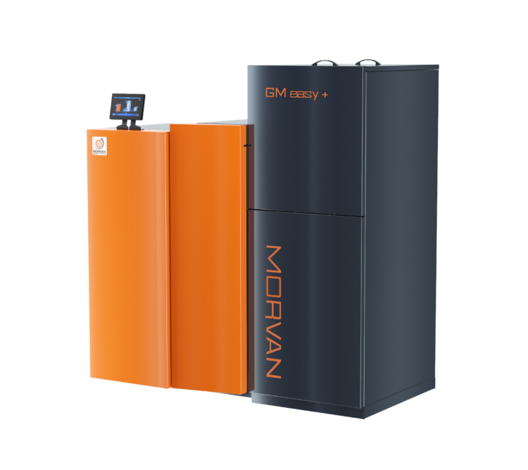 Photo de la chaudière à granulés Morvan GM EASY+ 12-48 kW, nouveau modèle 2025, compact et performant, conçu pour les installations domestiques ou petits collectifs. Équipée d’un écran tactile, d’un échangeur à nettoyage automatique et d’une alimentation automatique en granulés.